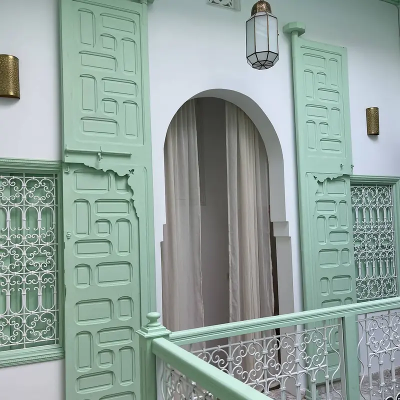 Les volets verts de la galerie